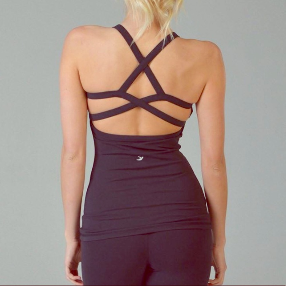 Glyder criss cross black tank. Size small.